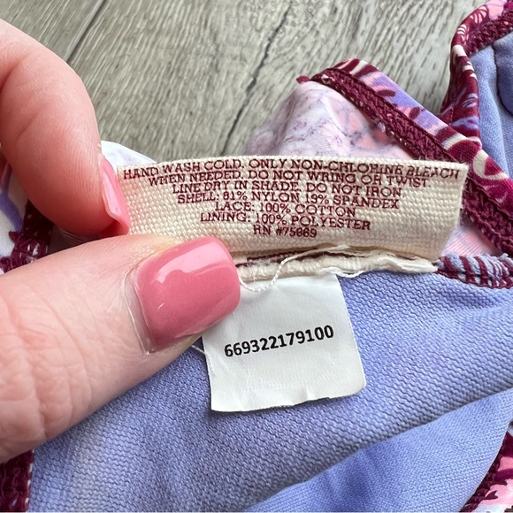 ✨HP✨ SO Medallion Crochet Racerback Bralette Bikini Top | Size Medium - Picture 14 of 16